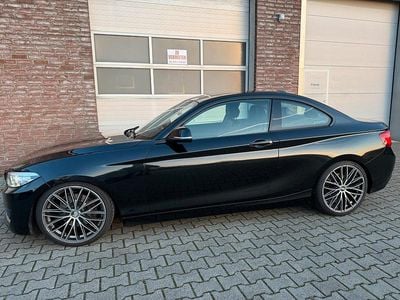 Schwarz Gebraucht 2017 BMW 220 Sport Line Coupé | 14.490 € (Guter Preis)