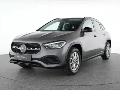 Gebraucht Mercedes GLA200 Progressive 163 PS (119 kW) 2022 Metalliclack mountaingrau SUV