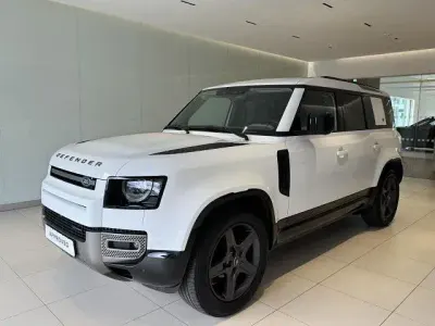 Gebraucht Land Rover Defender SE 249 PS (183 kW) 2023 Weiß SUV