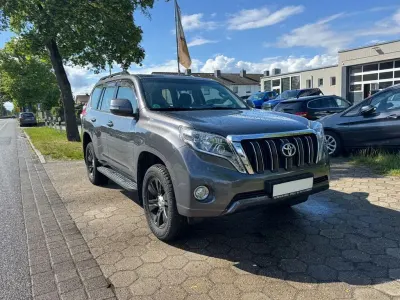 Gebraucht Toyota Land Cruiser 177 PS (130 kW) 2015 Grau SUV