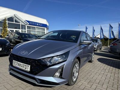 Neu Hyundai i20 Comfort 101 PS (74 kW) 2025 Blau Limousine