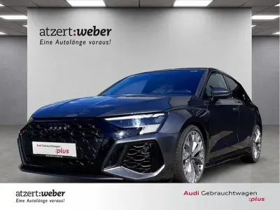 Gebraucht Audi RS3 Sport 400 PS (294 kW) 2023 Daytonagrau perleffekt Limousine