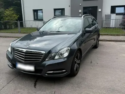 Gebraucht Mercedes E200 Avantgarde 136 PS (100 kW) 2011 Grau Kombi