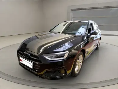 Używany Audi A4 Advanced 204 KM (150 kW) 2022 Czarny Kombi