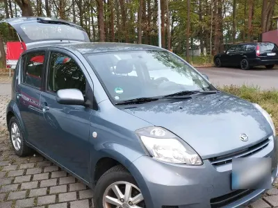 Gebraucht Daihatsu Sirion 91 PS (66 kW) 2011 Grau Kleinwagen