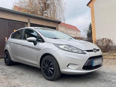 Gebraucht Ford Fiesta Trend 84 PS (61 kW) 2009 Silber Kleinwagen