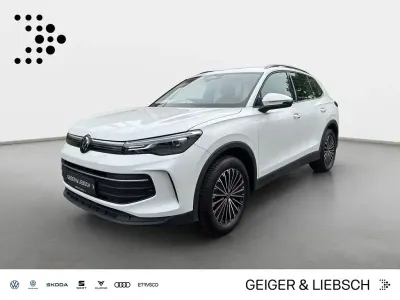 Gebraucht VW Tiguan Life 150 PS (110 kW) 2024 Oryxweiß perlmutteffekt SUV