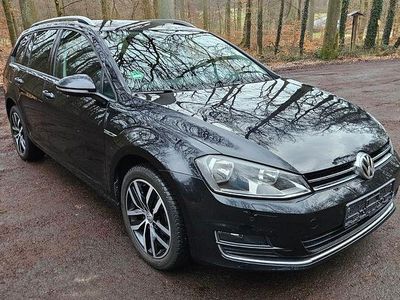 Gebraucht VW Golf VII LOUNGE 110 PS (80 kW) 2016 Schwarz Kombi