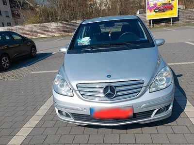 Gebraucht Mercedes B180 110 PS (80 kW) 2006 Silber Van / Kleinbus