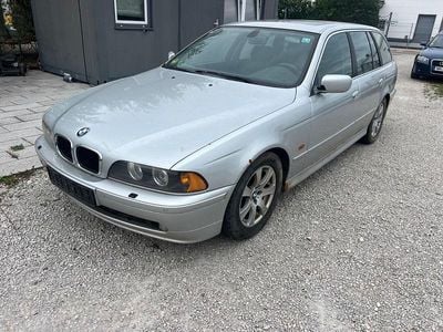 BMW 525