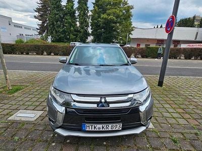Usata Mitsubishi Outlander 150 CV (110 kW) 2016 Grigio SUV