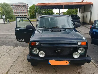 Gebraucht Lada niva 83 PS (61 kW) 2012 Grün SUV