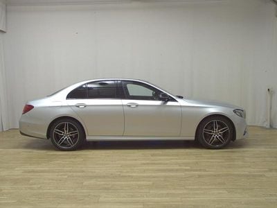 Gebraucht Mercedes E220 AMG line 194 PS (142 kW) 2020 Weiss Limousine