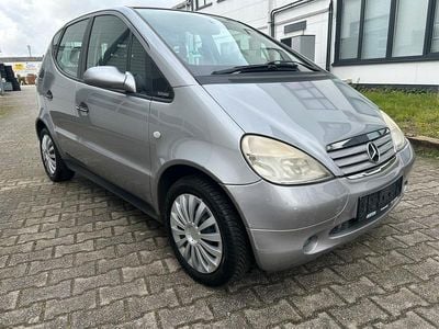 Usata Mercedes A160 Elegance 102 CV (75 kW) 1998 Argento Monovolume