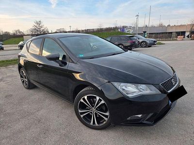 Usata Seat Leon Style 105 CV (77 kW) 2014 Nero Berlina
