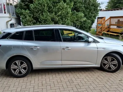 Gebraucht Renault Megane E-Tech Intens 158 PS (116 kW) 2021 Silber Limousine