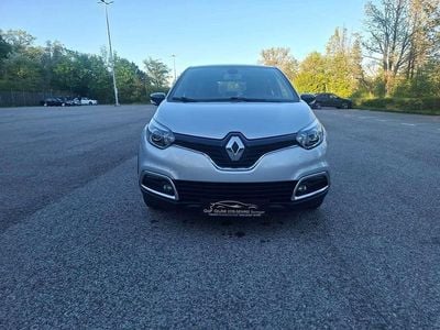 Begagnad Renault Captur Luxe 120 HK (88 kW) 2014 Grå SUV