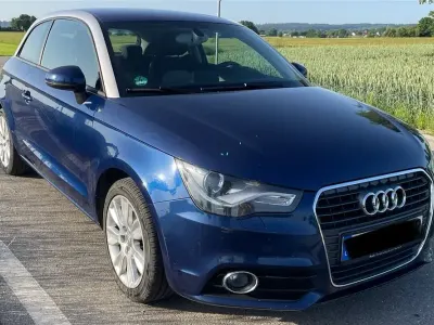 Gebraucht Audi A1 Ambition 105 PS (77 kW) 2014 Blau Kleinwagen