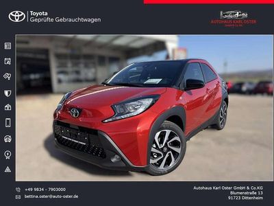 Neu Toyota Aygo X 72 PS (52 kW) 2025 Chili red / night sky black SUV