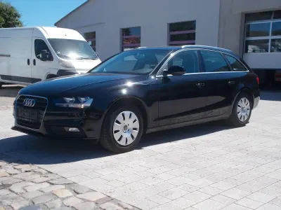 Gebraucht Audi A4 Attraction 120 PS (88 kW) 2015 Schwarz Kombi