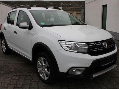 Gebraucht Dacia Sandero Prestige 95 PS (69 kW) 2019 Weiß Limousine
