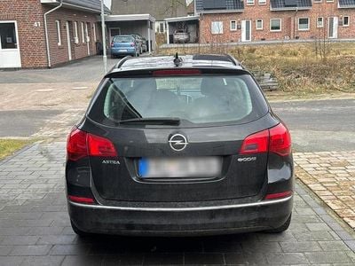 Gebraucht Opel Astra 110 PS (80 kW) 2014 Schwarz Kombi