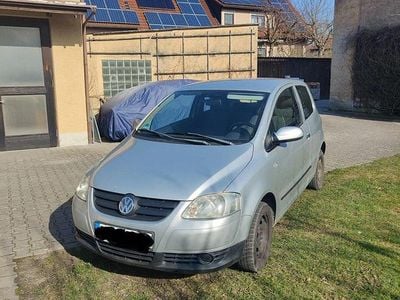 Gebraucht VW Fox 75 PS (55 kW) 2004 Silber Kleinwagen