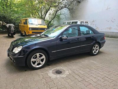 Gebraucht Mercedes C200 163 PS (119 kW) 2004 Blau Limousine
