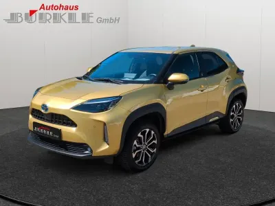 Usata Toyota Yaris Cross Team 116 CV (85 kW) 2022 Oro SUV