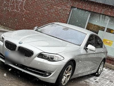 Gebraucht BMW 523 204 PS (150 kW) 2010 Silber Limousine