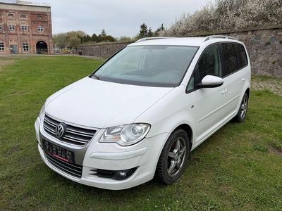 Usado VW Touran R-line Edition 140 HP (102 kW) 2009 Branco Monovolume