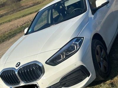 Weiß Gebraucht 2021 BMW 118 Kleinwagen | 20.000 € (Fairer Preis)