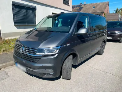 Gebraucht VW T6.1 Highline 204 PS (150 kW) 2022 Grau Van