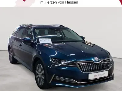 Gebraucht Skoda Superb Ambition 156 PS (114 kW) 2021 Blau Kombi