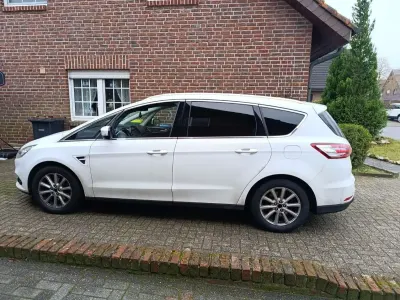 Używany Ford S-MAX Trend 179 KM (131 kW) 2016 Minivan