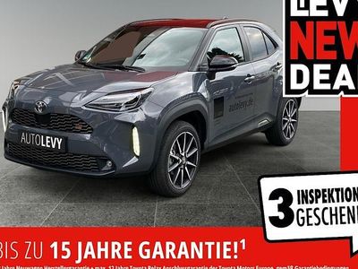 Grau Gebraucht 2025 Toyota Yaris Cross Sport SUV | 36.737 € (Teuer)