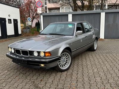Second-hand BMW 750 299 CP (219 kW) 1988 Gri Berlinǎ