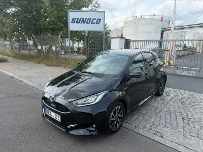 Gebraucht Toyota Yaris Hybrid Edition 92 PS (67 kW) 2020 Schwarz Limousine
