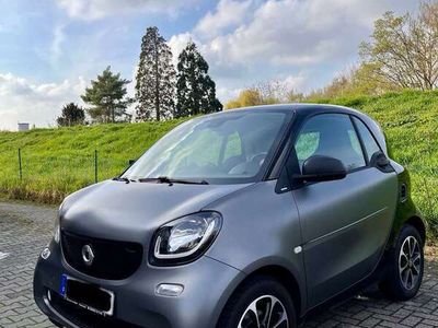 gebraucht Smart ForTwo Coupé Basis 66kW / 90 PS / Autom. / Pano. / JBL Sounds.