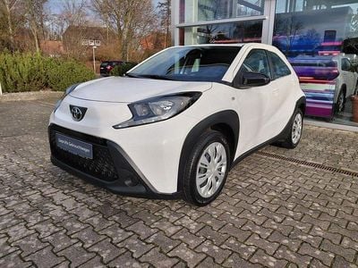 Weiß Gebraucht 2022 Toyota Aygo X X-play SUV | 12.600 € (Fairer Preis)