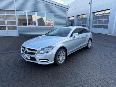Silber Gebraucht 2014 Mercedes CLS350 Shooting Brake AMG Kombi | 22.999 € (Teuer)