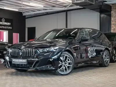 Gebraucht BMW 540 M Sport 303 PS (222 kW) 2025 Andere Limousine