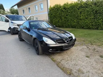 Używany Mercedes SLK200 163 KM (119 kW) 2007 Czarny Kabriolet