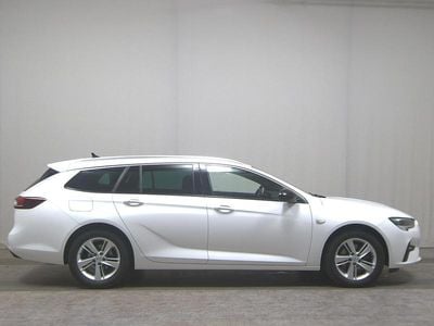Usado Opel Insignia Business 122 HP (89 kW) 2023 Branco Carrinha
