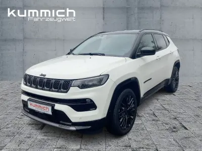 Usado Jeep Compass 131 HP (96 kW) 2023 Preto SUV