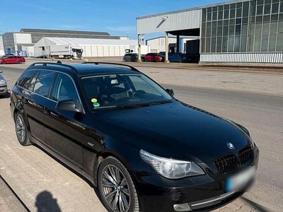 Gebraucht BMW 520 177 PS (130 kW) 2010 Schwarz Kombi