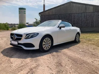 Gebraucht Mercedes E220 Avantgarde 194 PS (142 kW) 2018 Weiß Cabrio