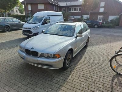 BMW 525