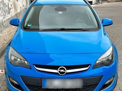 gebraucht Opel Astra Sportstourer