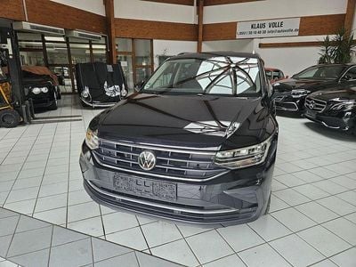 Gebraucht VW Tiguan Active 150 PS (110 kW) 2022 Schwarz SUV